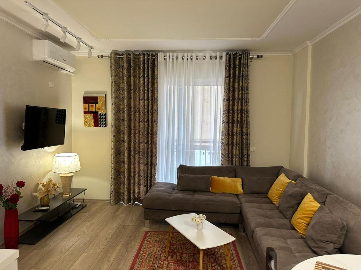 Apartment Center Luxury Orange 9a